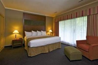 фото отеля Coast Tsawwassen Inn