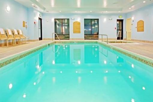 фото отеля Holiday Inn Express Hotel & Suites Latham