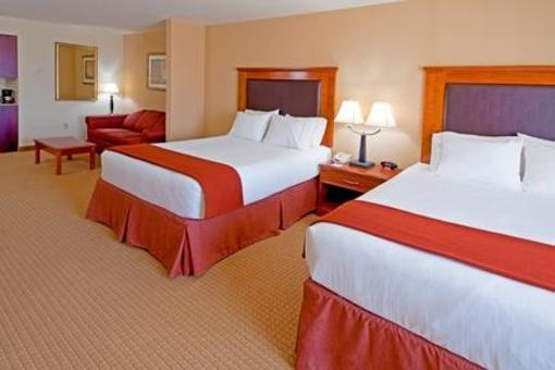 фото отеля Holiday Inn Express Hotel & Suites Latham