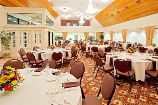 фото отеля Holiday Inn Express Hotel & Suites Latham