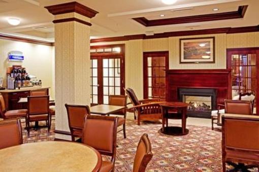 фото отеля Holiday Inn Express Hotel & Suites Latham