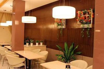фото отеля Jin Jiang Inn Chengzhong Road Shanghai