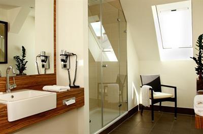 фото отеля Treff Hotel Lubeck City Centre