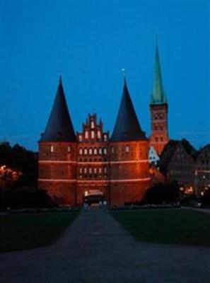 фото отеля Treff Hotel Lubeck City Centre