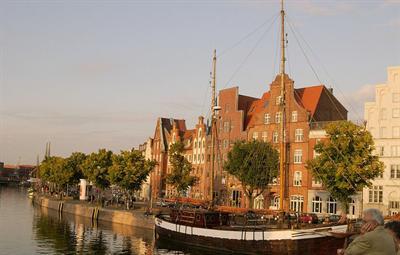фото отеля Treff Hotel Lubeck City Centre