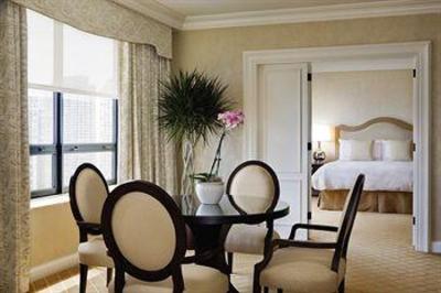фото отеля The Ritz-Carlton Chicago (A Four Seasons Hotel)