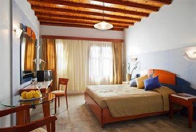 фото отеля Petinos Hotel