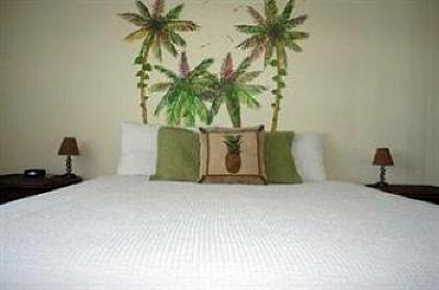 фото отеля Hideaways at Palm Bay