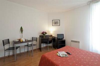 фото отеля Adagio Access Vanves Porte de Chatillon