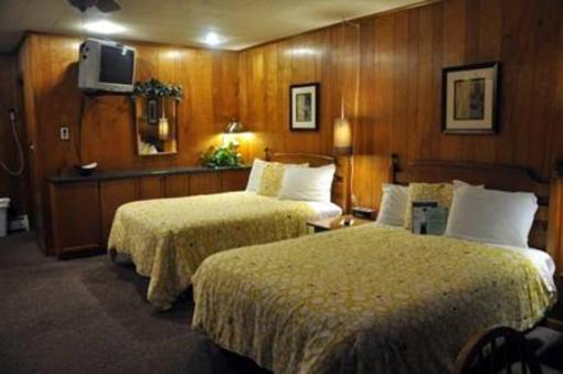 фото отеля Fairway Overnight & Extended Stay