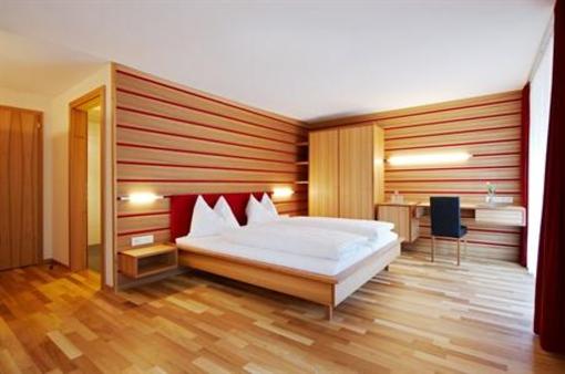 фото отеля Kanisfluh Aktivhotel Mellau