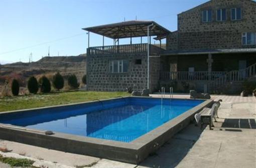 фото отеля Zorats Qarer B&B