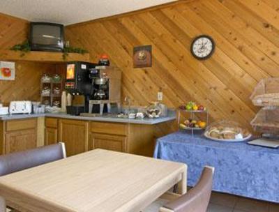 фото отеля Super 8 Motel Humboldt