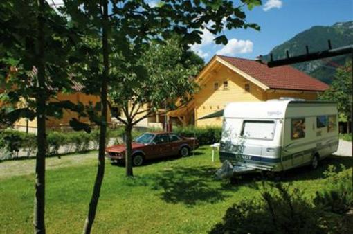 фото отеля Achenseer Huttendorfl Chalets Maurach