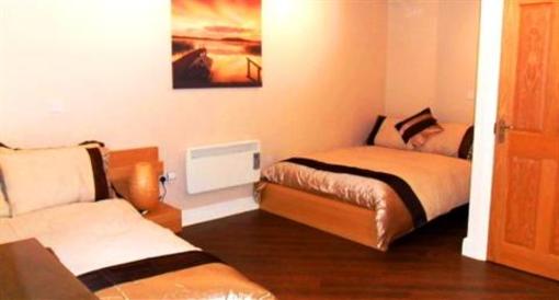 фото отеля Junction Three Guest House Coventry