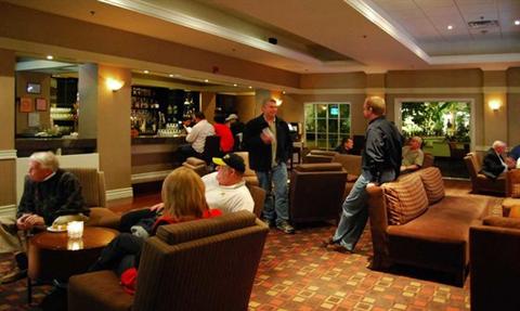 фото отеля Embassy Suites Hotel Pleasant Hill-Walnut Creek