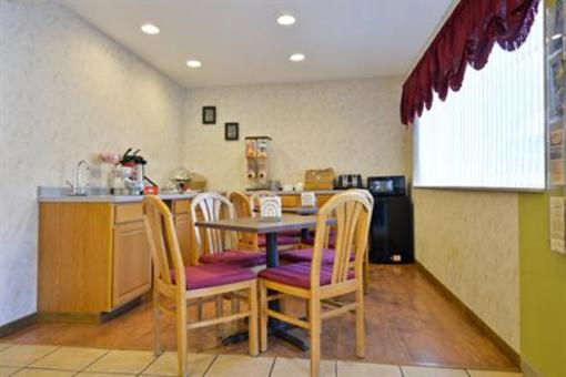 фото отеля Americas Best Value Inn Hannibal
