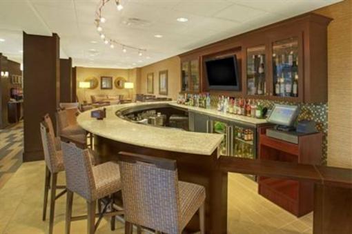 фото отеля Hampton Inn & Suites Yonkers