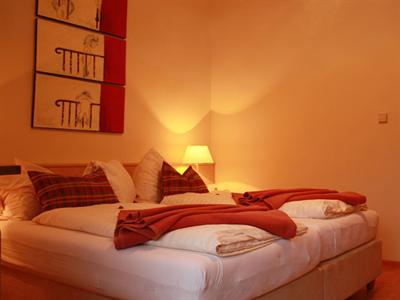 фото отеля Land-gut-Hotel Radnighof