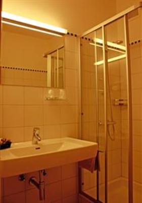 фото отеля Land-gut-Hotel Radnighof