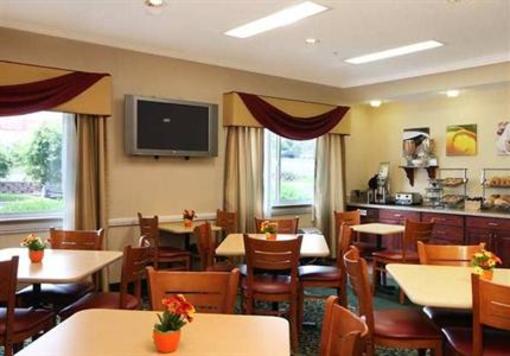фото отеля Scranton Fairfield Inn