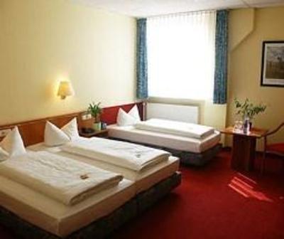 фото отеля Hotel Garni Berliner Ring
