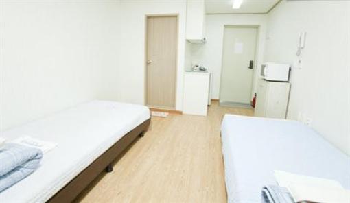 фото отеля Twin Rabbit Hostel