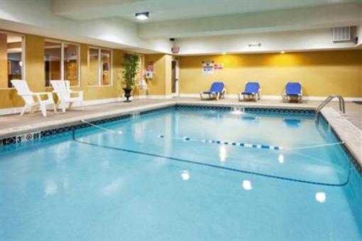 фото отеля Candlewood Suites Mooresville