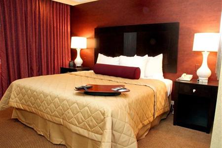 фото отеля Embassy Suites North Shore / Deerfield
