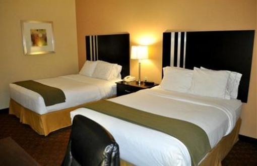 фото отеля Holiday Inn Express Hotel & Suites Blue Ash