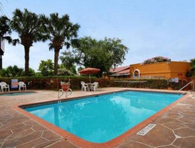 фото отеля Howard Johnson Inn & Suites San Antonio