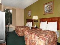 Howard Johnson Inn & Suites San Antonio