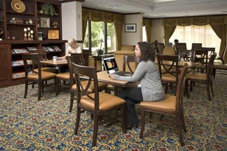 фото отеля Hampton Inn on the Lake at Harbison