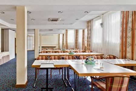 фото отеля Park Inn by Radisson Chemnitz Hartmannsdorf