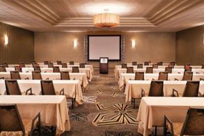 фото отеля Sheraton Gateway Suites Chicago O'Hare Rosemont