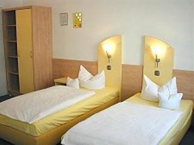 фото отеля Hotel Am Wehrhahn