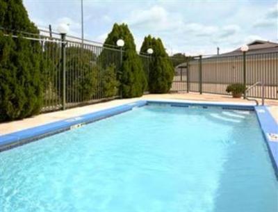 фото отеля Days Inn Brady