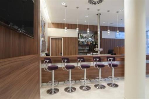 фото отеля Holiday Inn Express Hamburg St Pauli Messe