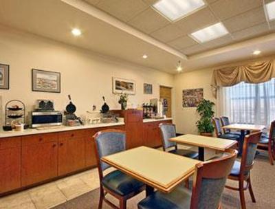 фото отеля Baymont Inn & Suites Plymouth