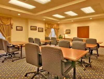 фото отеля Baymont Inn & Suites Plymouth