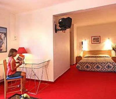 фото отеля Hotel Le Galion Canet-en-Roussillon