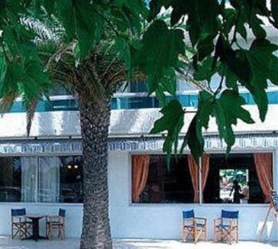фото отеля Hotel Le Galion Canet-en-Roussillon