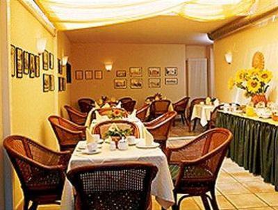 фото отеля Hotel Zur Sonne Weimar