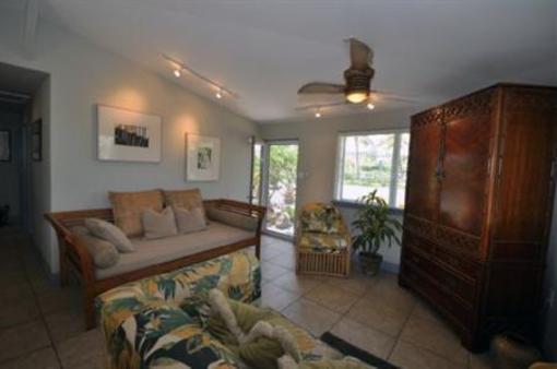 фото отеля Tiki Moon Villas Laie