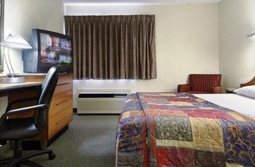 фото отеля Red Roof Inn South Deerfield