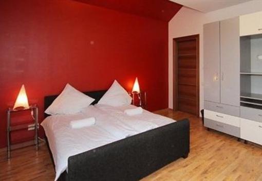 фото отеля Holiday House Riga