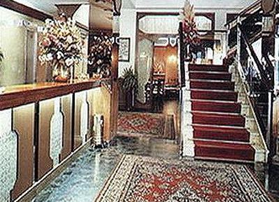 фото отеля Hotel Flora Andora La Vella