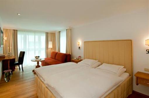 фото отеля Appartements Sursilva im Haus Steiner Lech am Arlberg