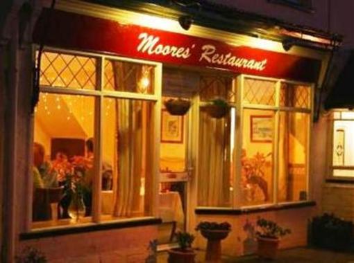 фото отеля Moores' Restaurant & Rooms