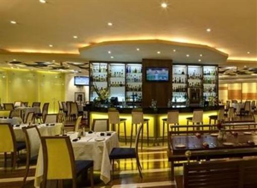фото отеля Camino Real Club And Suites